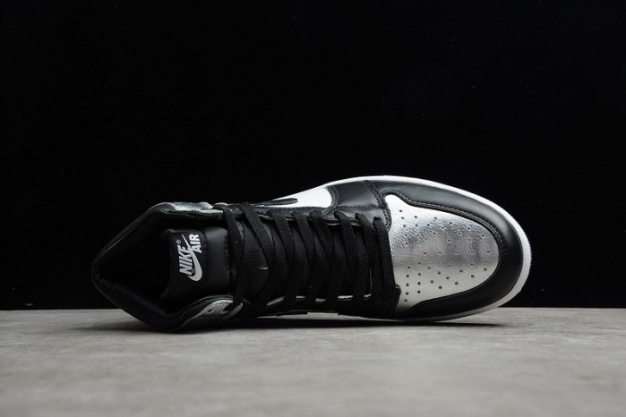 Air Jordan 1 High OG WMNS “Silver Toe”  CD0461-001