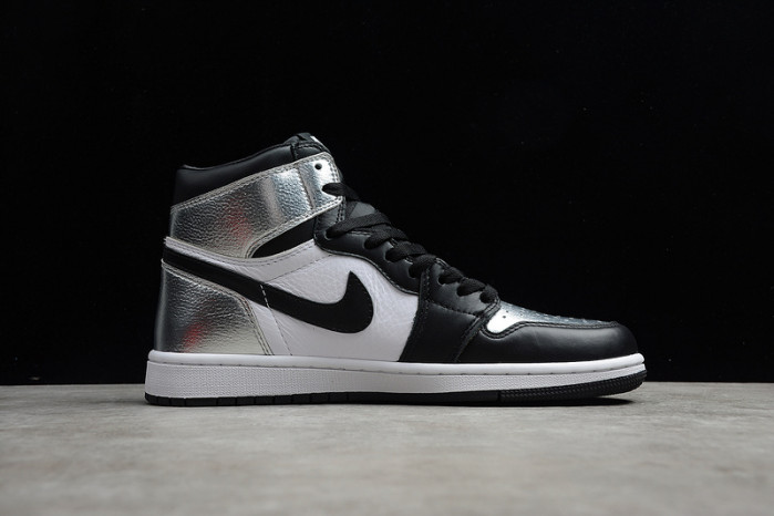 Air Jordan 1 High OG WMNS “Silver Toe”  CD0461-001