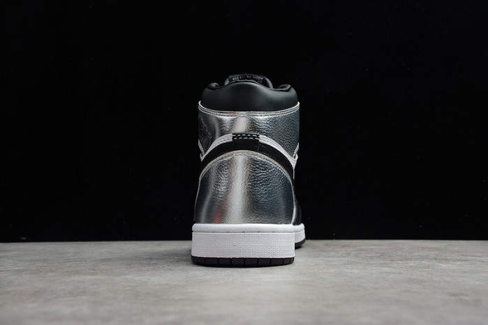 Air Jordan 1 High OG WMNS “Silver Toe”  CD0461-001