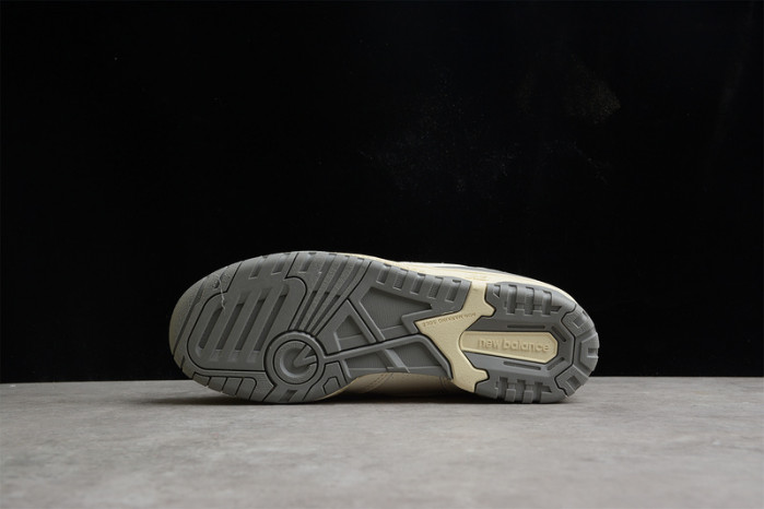 New Balance 550