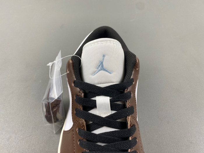 Air Jordan 1 Mid  FQ8156-142