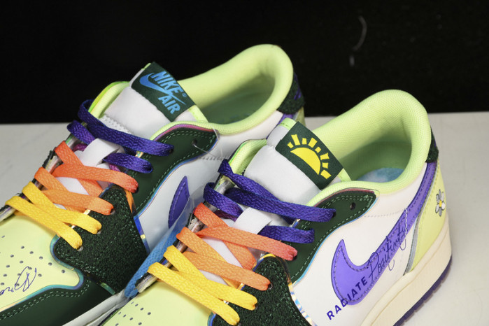 Air Jordan 1 Low OG“Doernbecher”  FD9665-351
