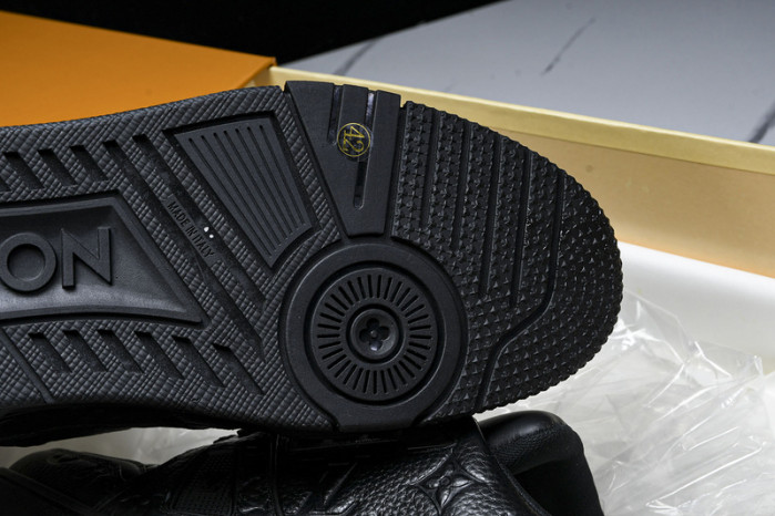 L&V SNEAKERS