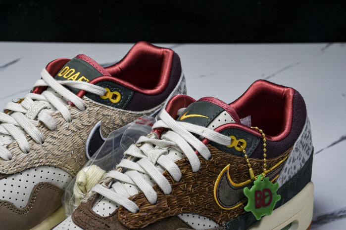 Division Street x Nike Air Max 1 "Oregon Ducks”  HQ2639-100