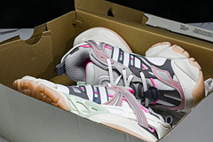 AD XLG Runner Deluxe  IH7797