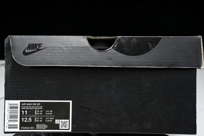 S*p*e x nk air max dn  fz4044-001