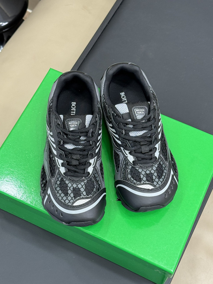bo*te*ga Ve*ne*ta sneaker
