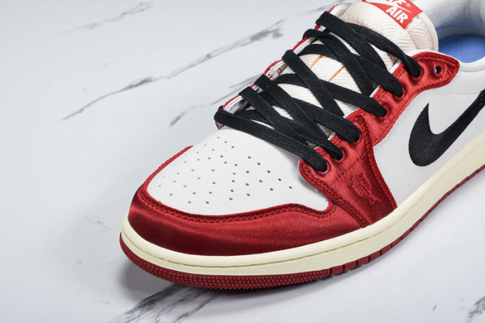 Jordan 1 Retro Low OG Trophy Room Away  FN0432-100