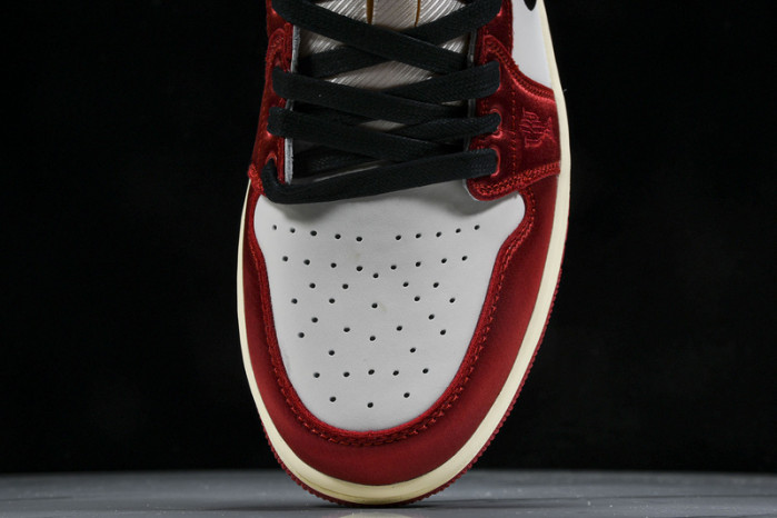 Jordan 1 Retro Low OG Trophy Room Away  FN0432-100