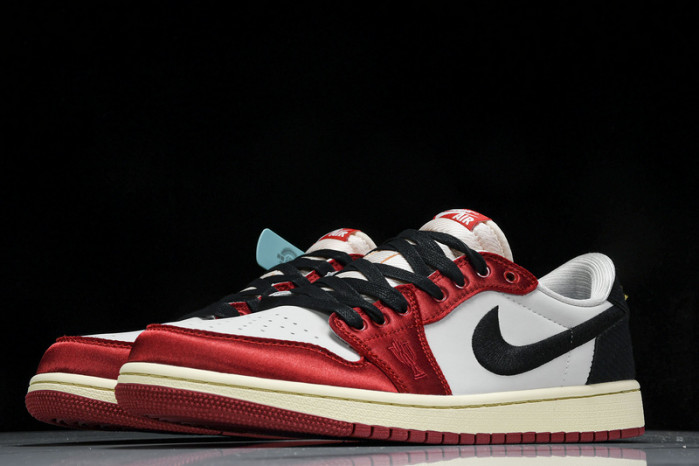 Jordan 1 Retro Low OG Trophy Room Away  FN0432-100