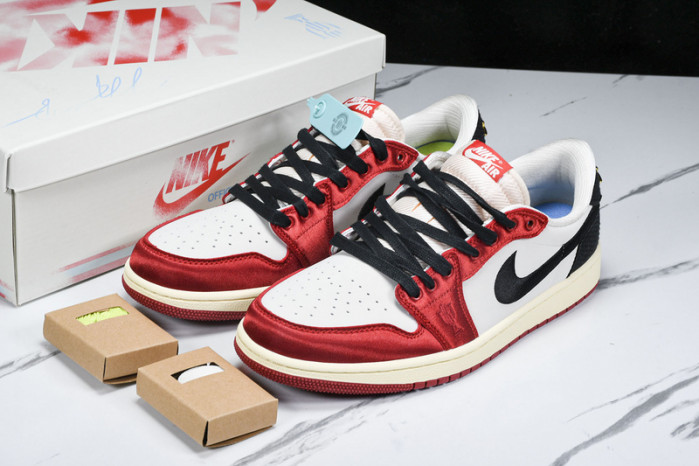 Jordan 1 Retro Low OG Trophy Room Away  FN0432-100