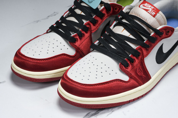 Jordan 1 Retro Low OG Trophy Room Away  FN0432-100
