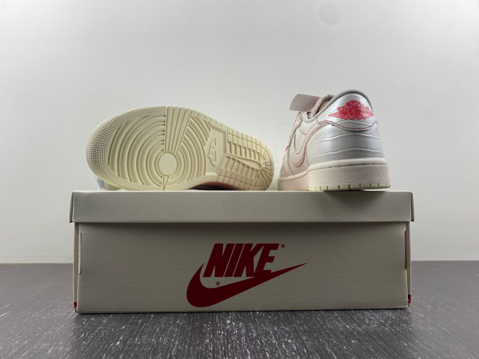 TS x AJ1 Travis Scott x Air Jordan 1 Low OG  DM7866-601