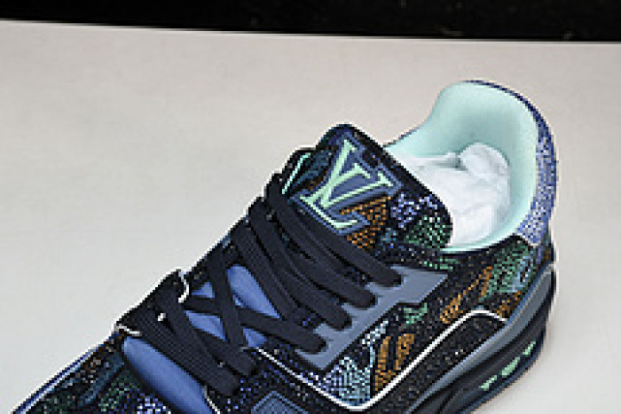 L&V SNEAKERS