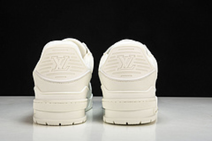 L&V SNEAKERS