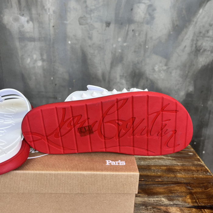 CL SLIPPERS
