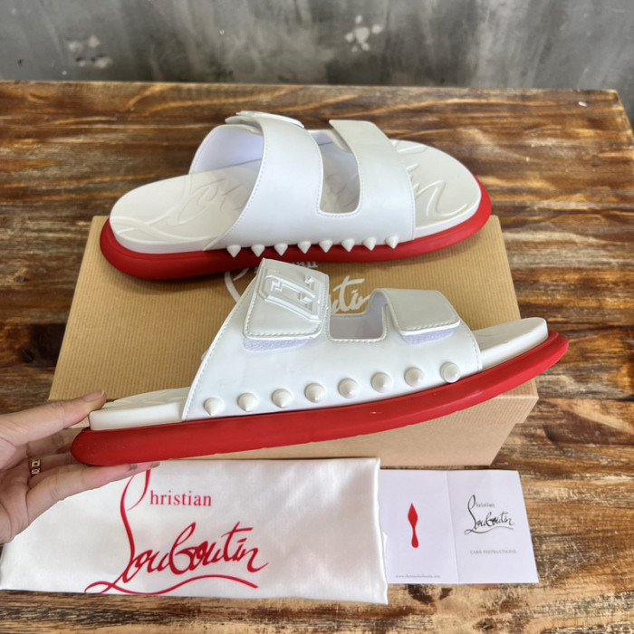 CL SLIPPERS