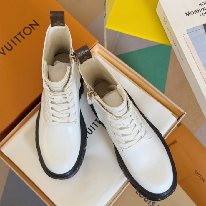 L&V SNEAKERS