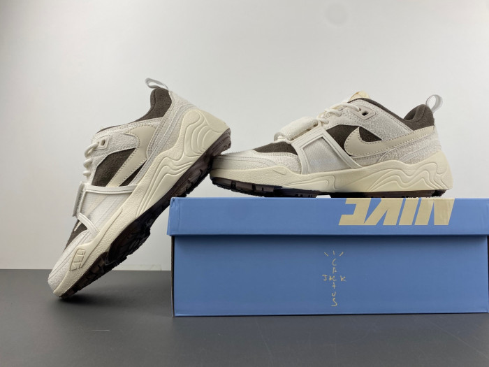 Nike Zoom Field Jaxx SP Travis Scott Sail  HQ3061-102