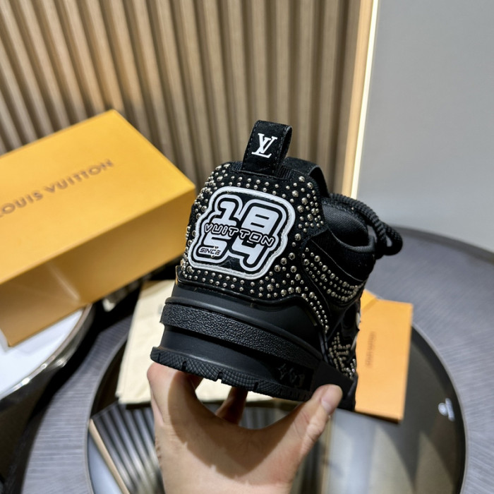 L&V SNEAKERS