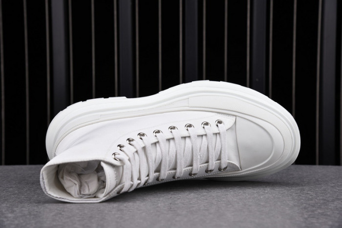 Alexander McQueen Boots white