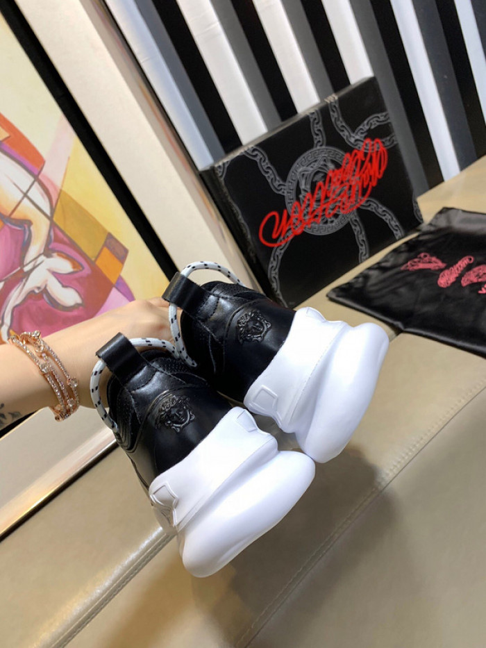 VER DESIGNER SNEAKERS