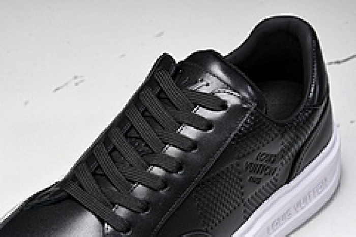 L&V SNEAKERS