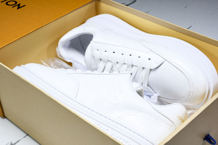 L&V SNEAKERS