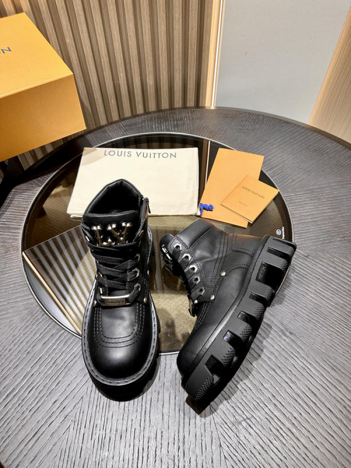 L&V SNEAKERS