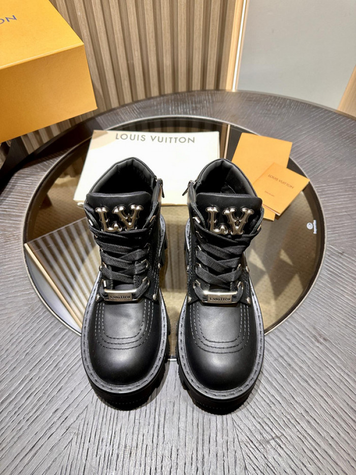 L&V SNEAKERS