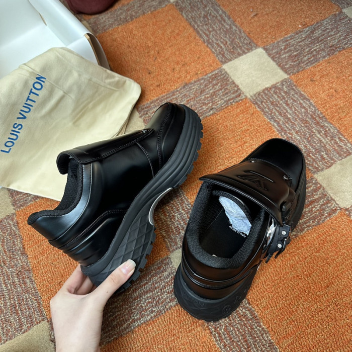 L&V SNEAKERS
