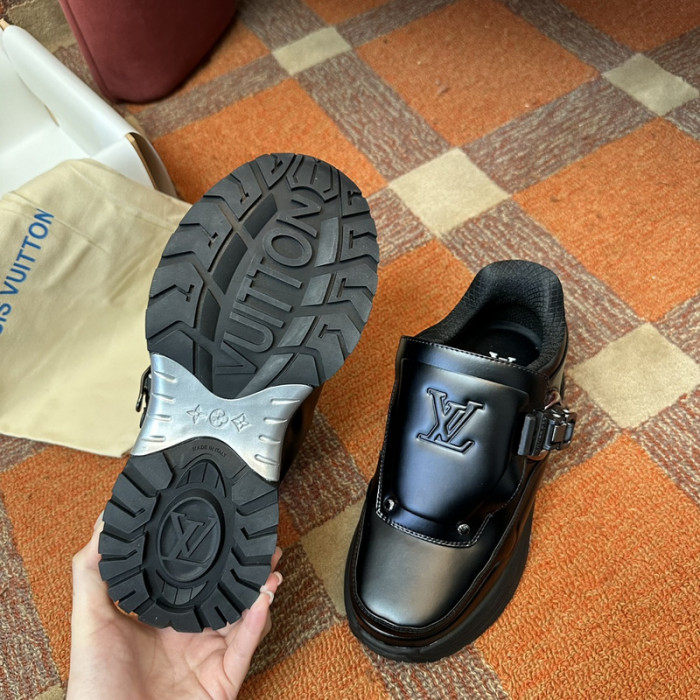 L&V SNEAKERS