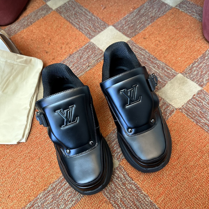 L&V SNEAKERS