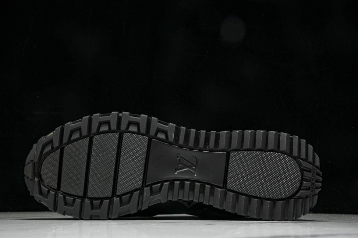 L&V SNEAKERS