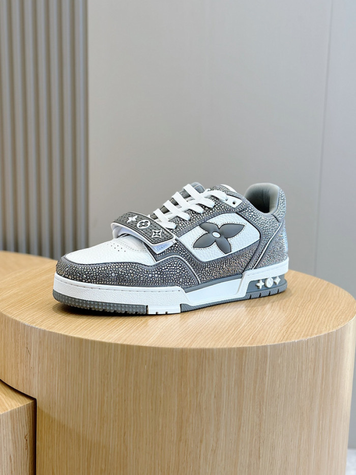 L&V SNEAKERS
