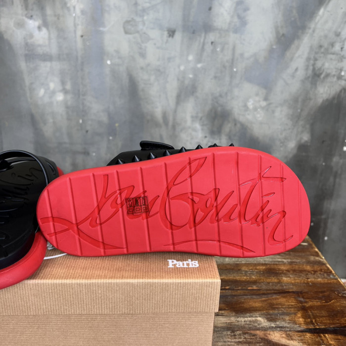 CL SLIPPERS