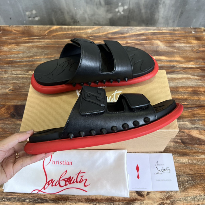 CL SLIPPERS