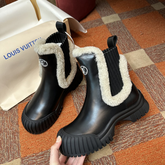 L&V SNEAKERS