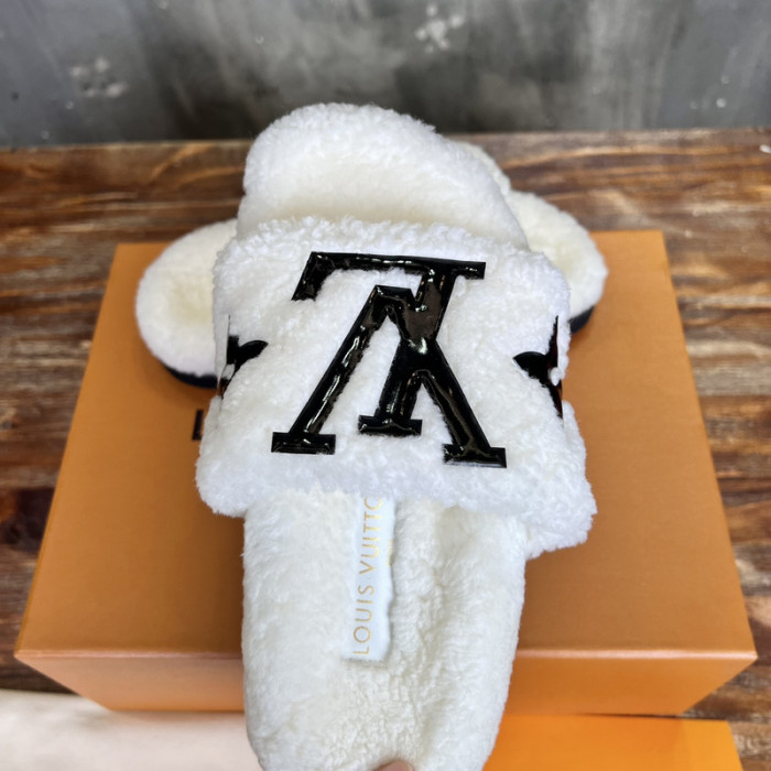 L&V SLIPPERS