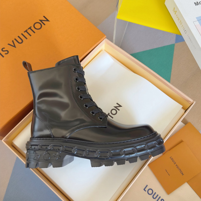 L&V SNEAKERS