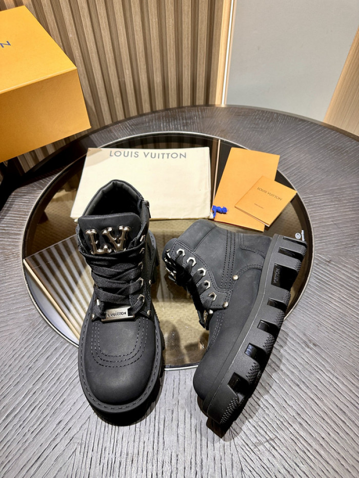 L&V SNEAKERS