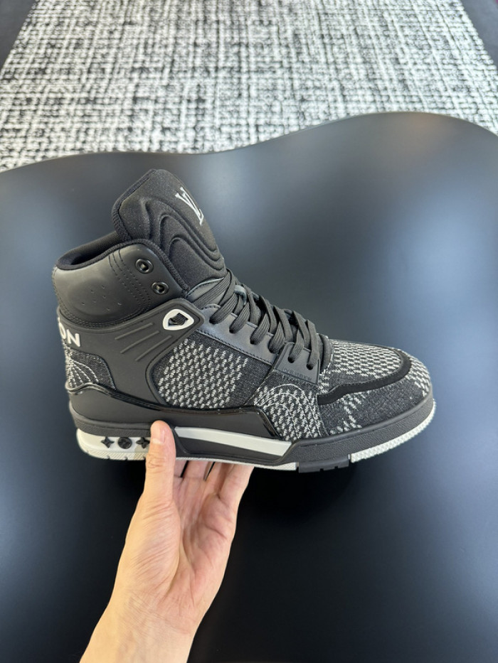 L&V SNEAKERS