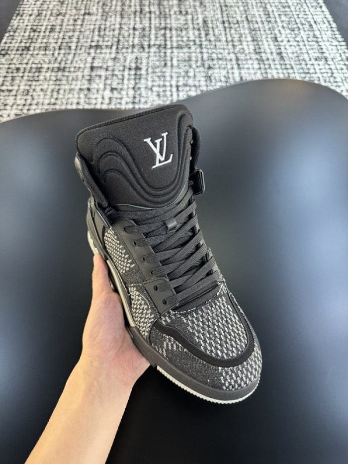 L&V SNEAKERS