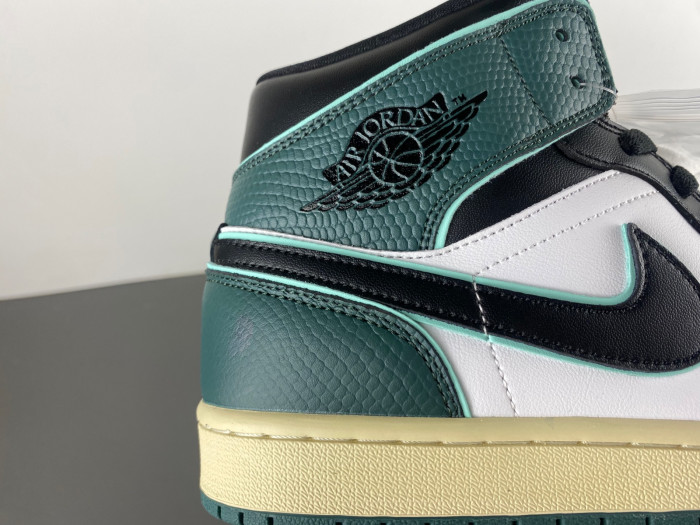 AIR JORDAN 1 MID SE "LEGEND PINK" GS FQ7818-100