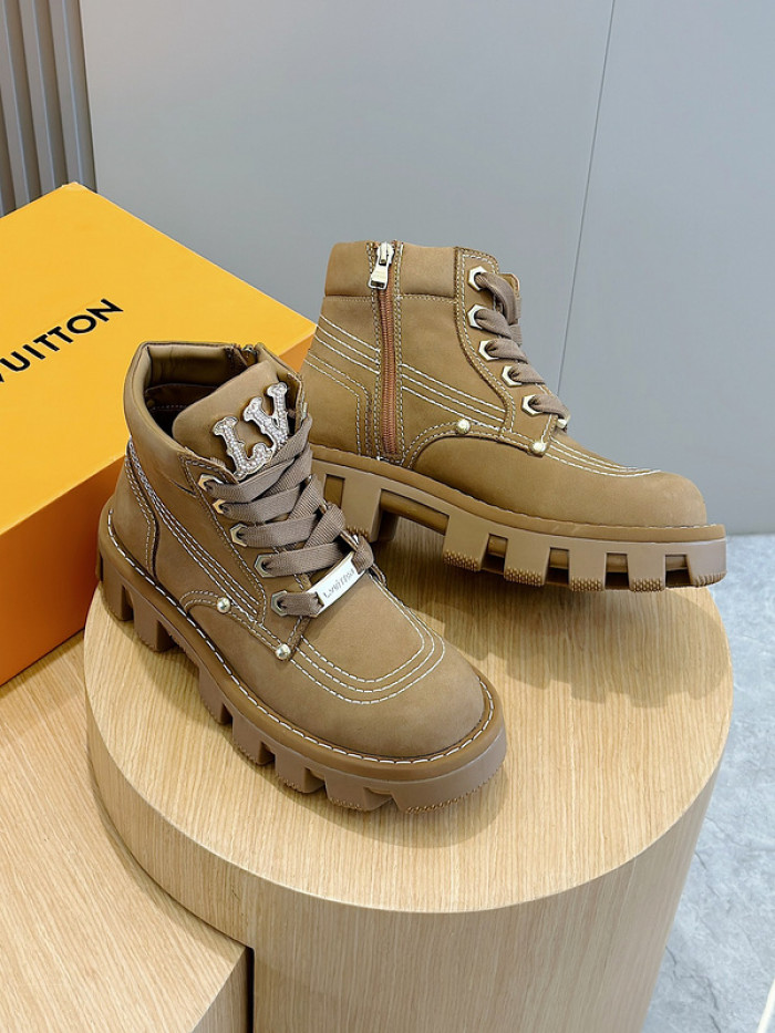 L&V SNEAKERS