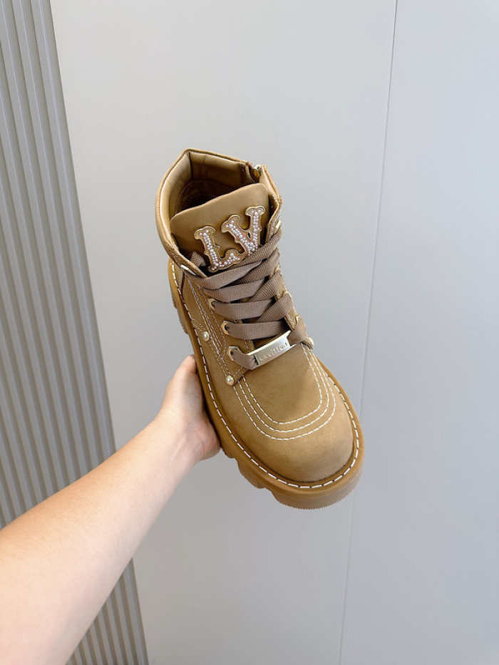 L&V SNEAKERS