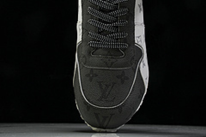 L&V SNEAKERS