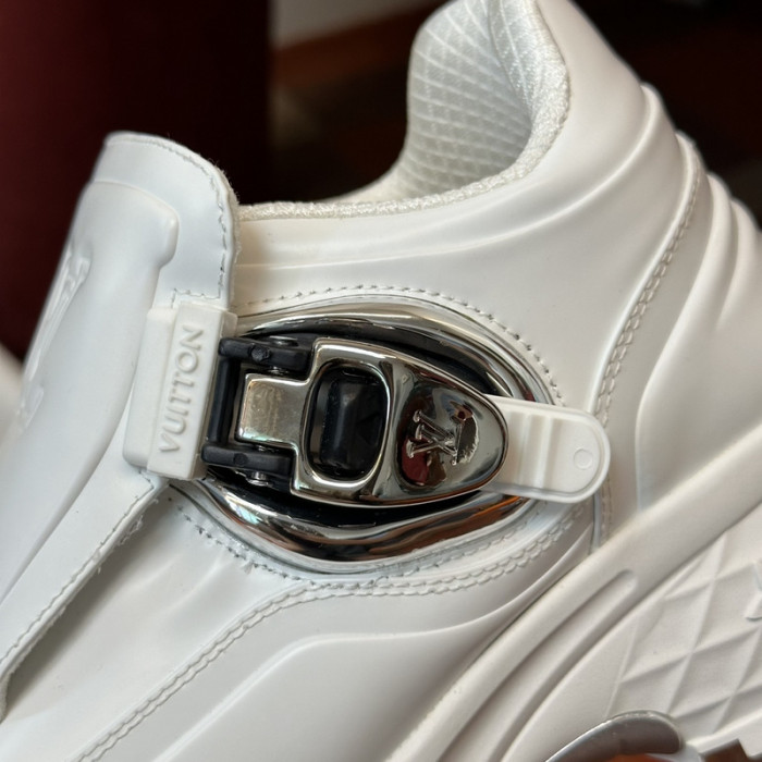 L&V SNEAKERS