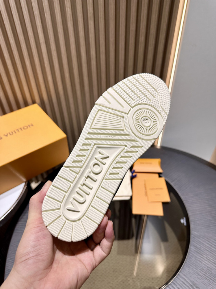 L&V SNEAKERS