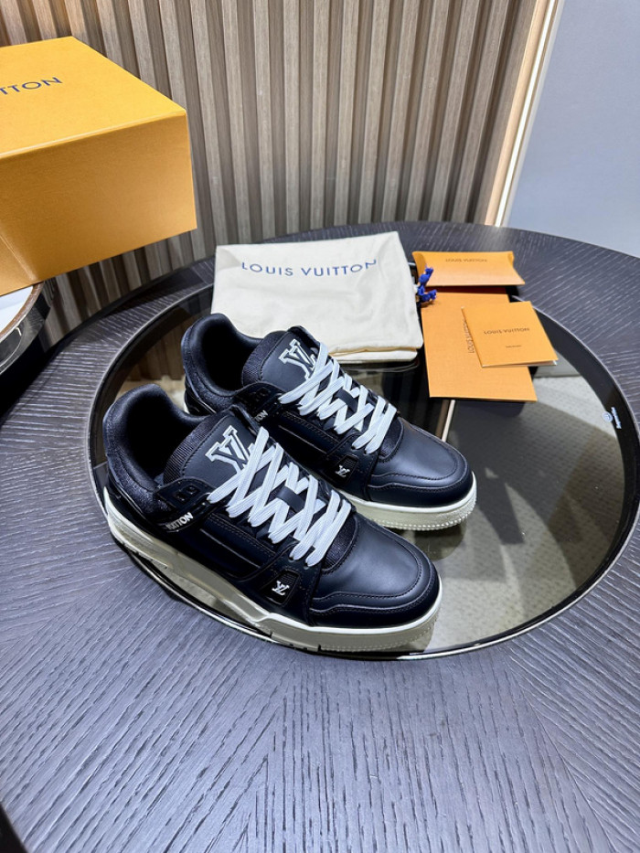 L&V SNEAKERS
